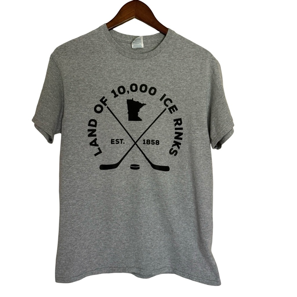 Minnesota State Of Hockey T-Shirt Medium Ice Skating Land Of 10000 Ice Rinks